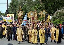 Крестный ход с мощами родителей Пресвятой Богородицы Крестный ход с мощами родителей Пресвятой Богородицы
