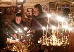 Вознесение молитв по погибшим в авиакатастрофе 25 декабря 2016 г. Вознесение молитв по погибшим в авиакатастрофе 25 декабря 2016 г.