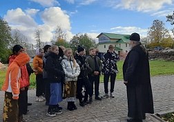Потрудились в обители