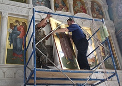 Закончен иконостас храма Пресвятой Богородицы