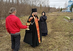 Совершили «чин крестнаго хода в поли» Совершили «чин крестнаго хода в поли»