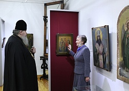 Знакомство с экспозициями музея Знакомство с экспозициями музея